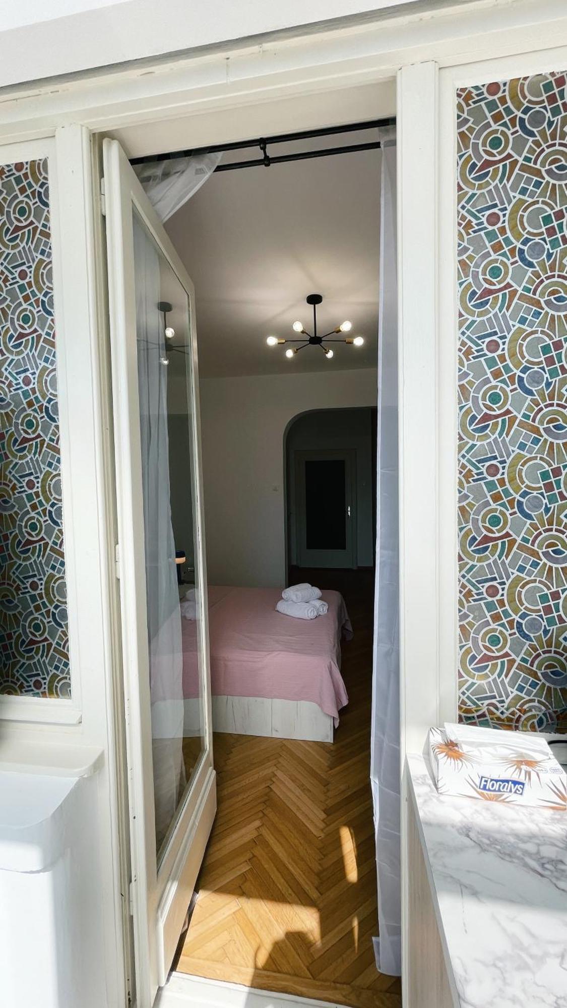 Pinkfluid - Charming Studio In Prime Location Bukarest Exterior foto